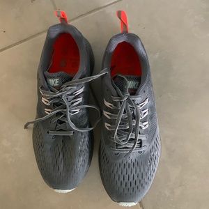 Nike Air Winflo 4 running shoes